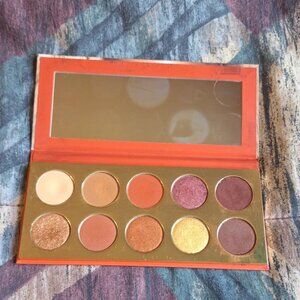 🔥 KKW Beauty – Sooo Fire Eyeshadow Palette 🔥